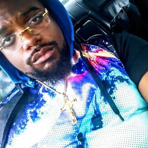 Meet your Posher, Dionte